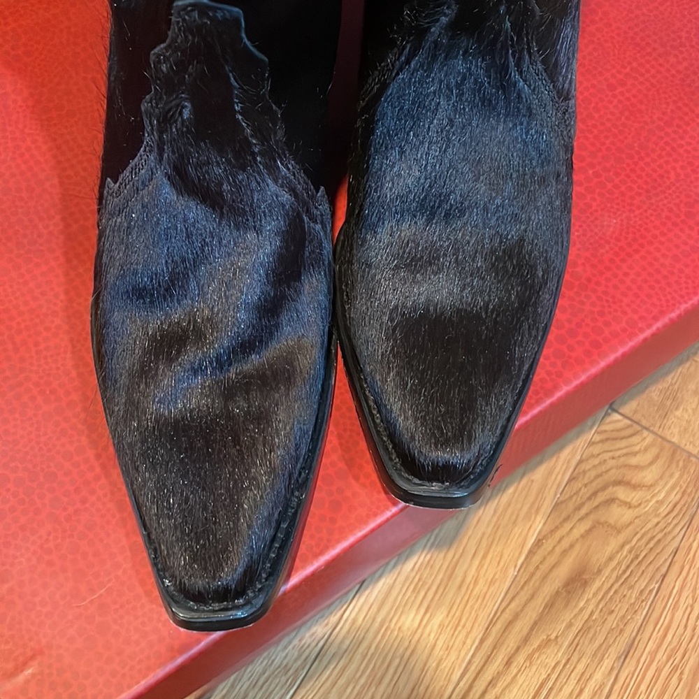 Donald J Pliner Boots - Picture 4 of 9